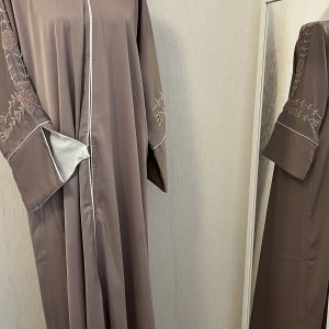 Abaya Tasnim taupe rosé